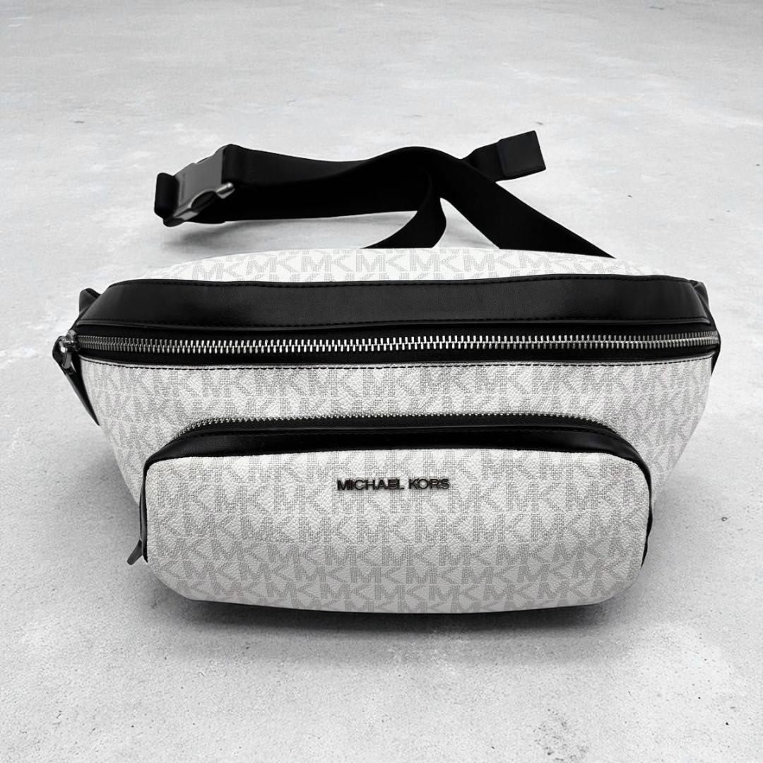 極美品 マイケルコース　クーパー ボディバッグ MK シグネチャー　ホワイト