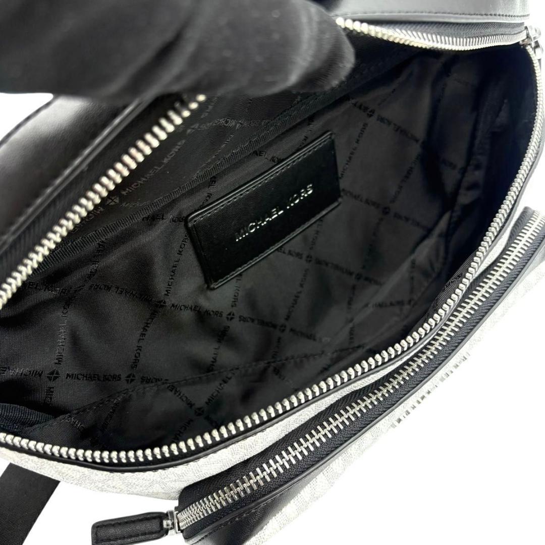 極美品 マイケルコース　クーパー ボディバッグ MK シグネチャー　ホワイト