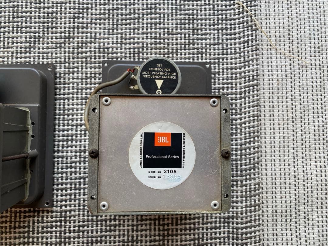JBL 3105 ディバイディング　ネットワーク