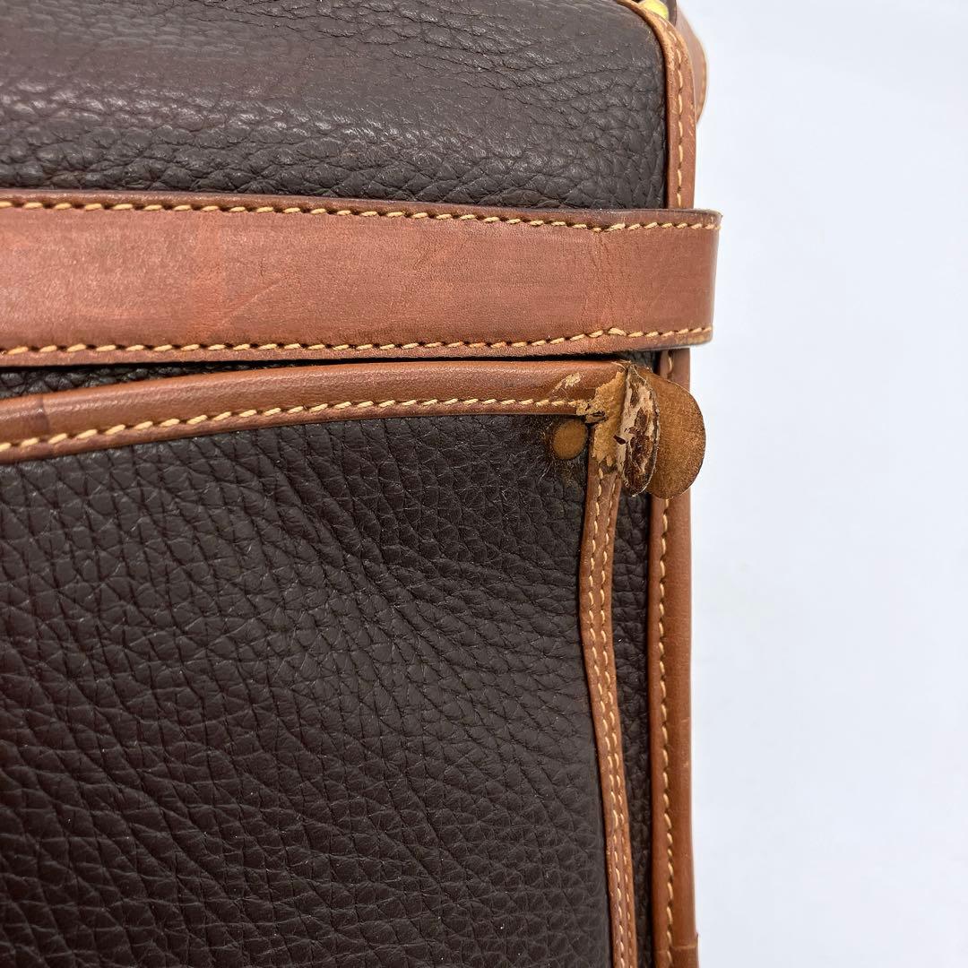 【GUCCI】メッセンジャーバッグ　ゴールド金具　レザー　ダークブラウン　A4