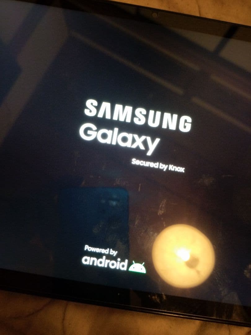 Galaxy Tab A 9+　本体 赤いケース付き