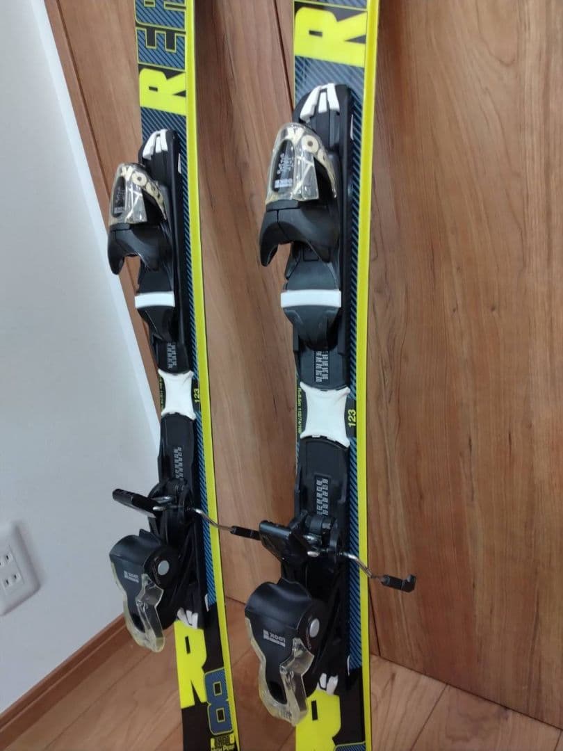 ロシニョールミッドスキーreact8（１２３センチ）