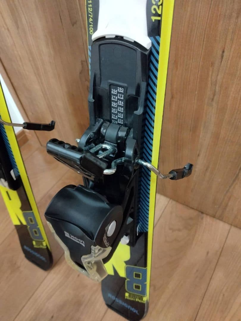 ロシニョールミッドスキーreact8（１２３センチ）