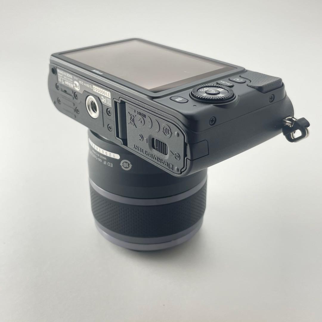 【美品・返品保証】Nikon1 S1ブラック 標準レンズキット