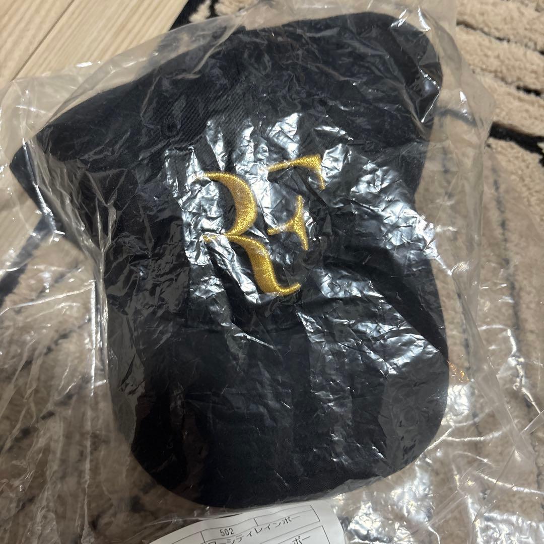 フェデラー　引退記念　キャップ　ユニクロ　UNIQLO