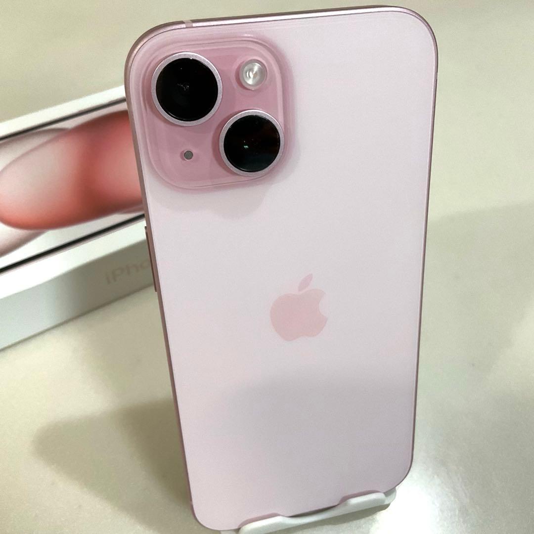 iPhone 15 128GB ピンク（バッテリー最大容量···100%）