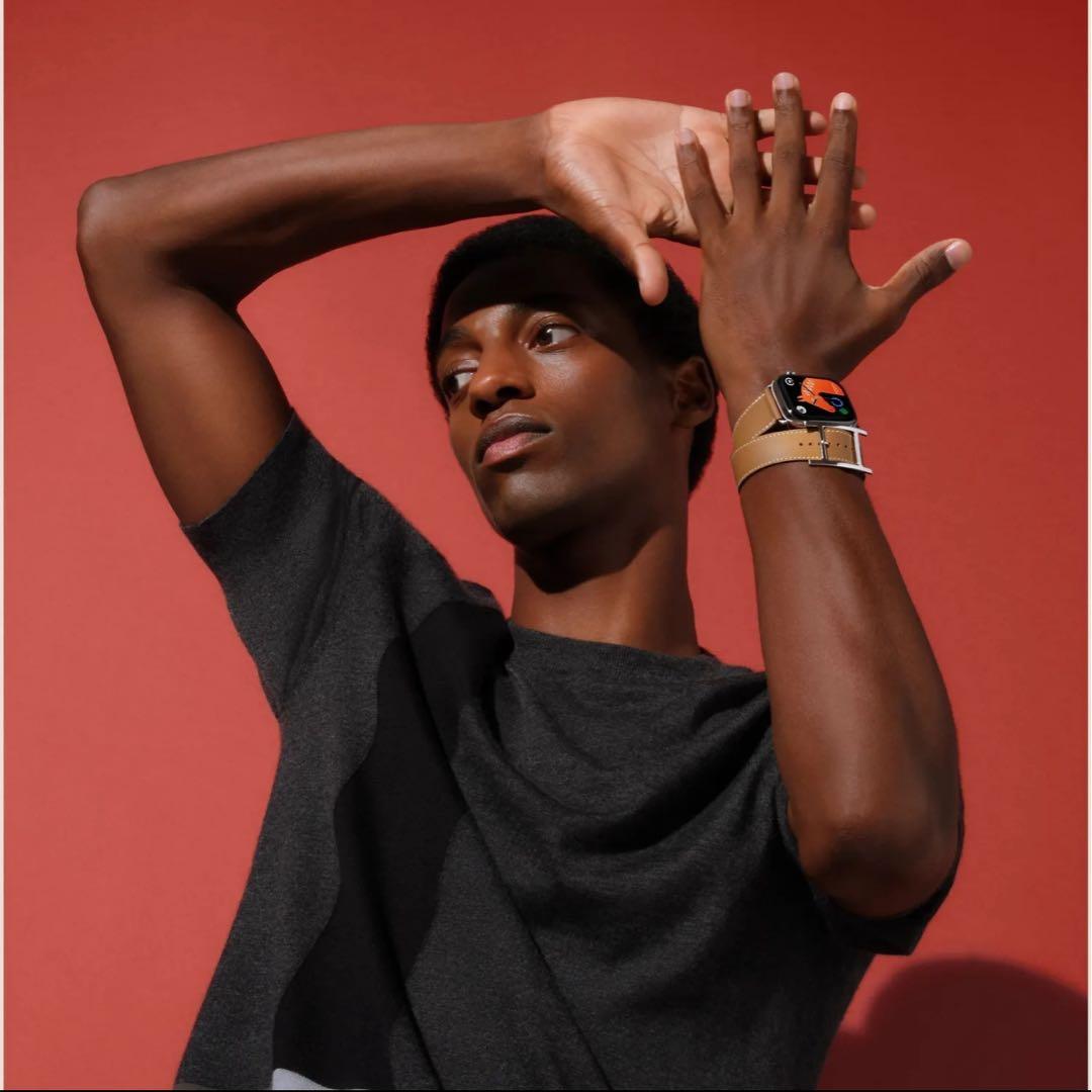メルホ様Apple Watch Hermès ドゥブルトゥール 《アピ》