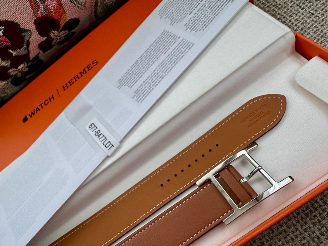 メルホ様Apple Watch Hermès ドゥブルトゥール 《アピ》
