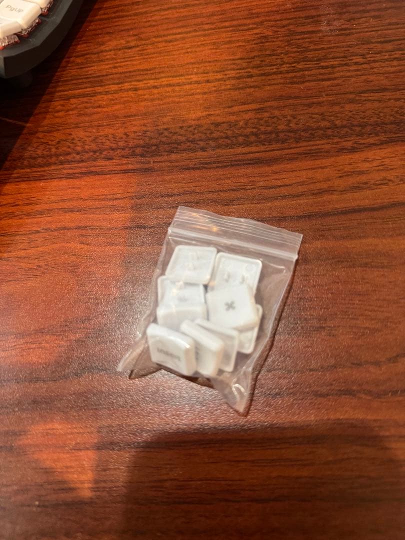 キーボード MoErgo Glove80