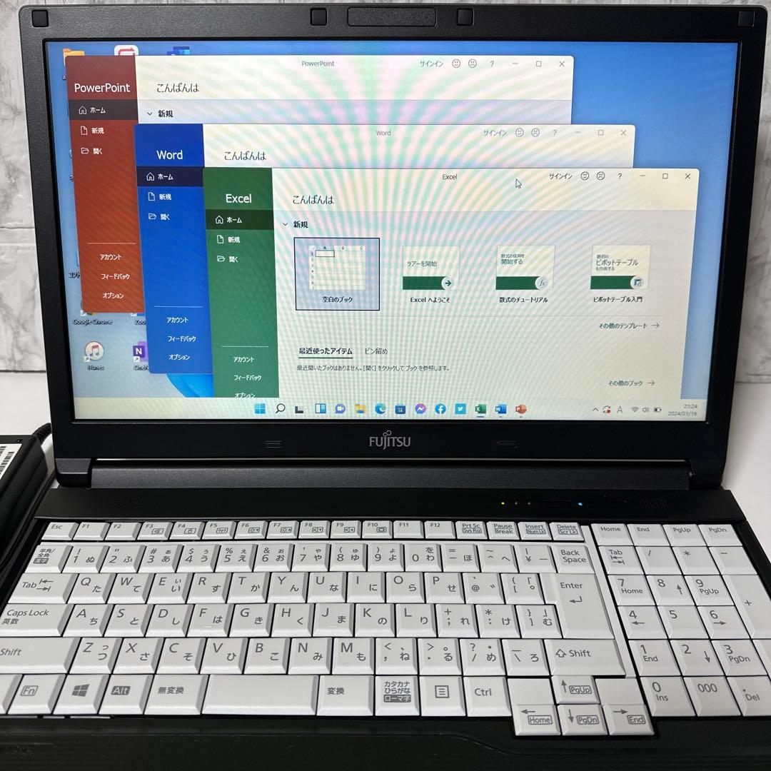 美品　富士通ノートパソコン　Windows11Pro オフィス付き　発送無料