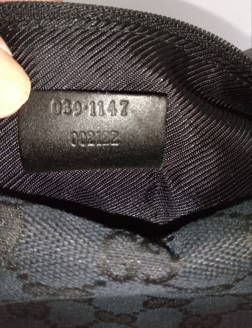 GUCCIアクセサリーポーチGGキャンパスミニバッグブラック