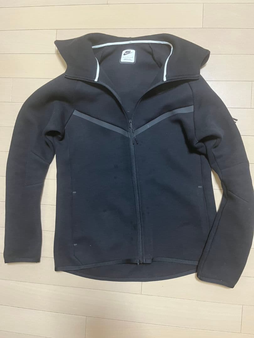 タイガー専用NIKEテックフリース