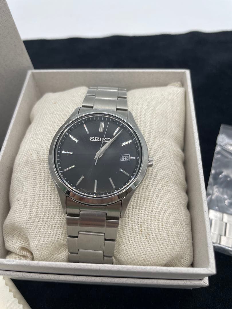 SEIKO ソーラー 腕時計 V157-0PR0 箱・コマ付