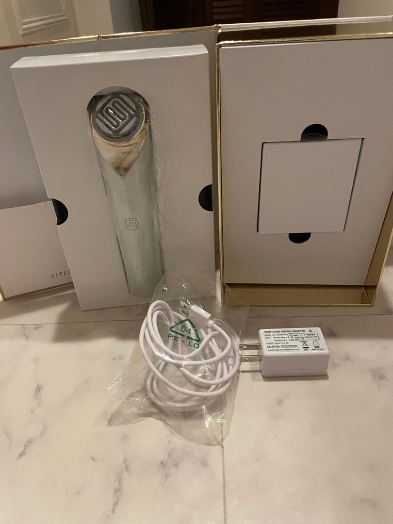 SHISEIDO EFFECTIM 美顔器 充電器付