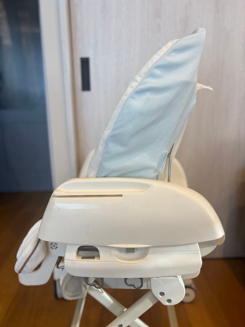 コンビ ネムリラ オートスイング エッグショック 電動ハイローチェア コードなし