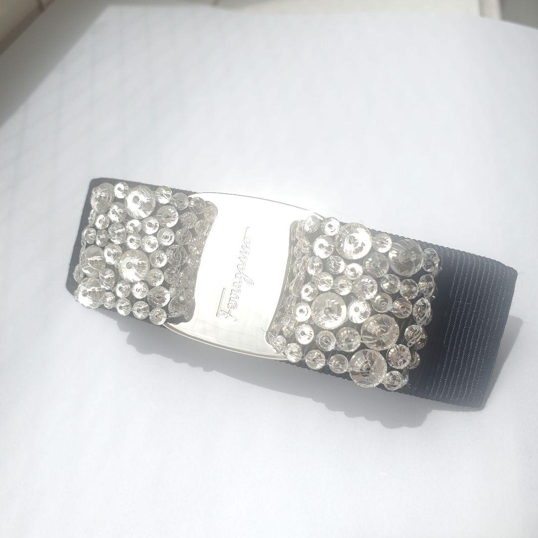 【極美品】 フェラガモ ヴァラ バレッタ　ブラック×クリスタル　ヘアピン