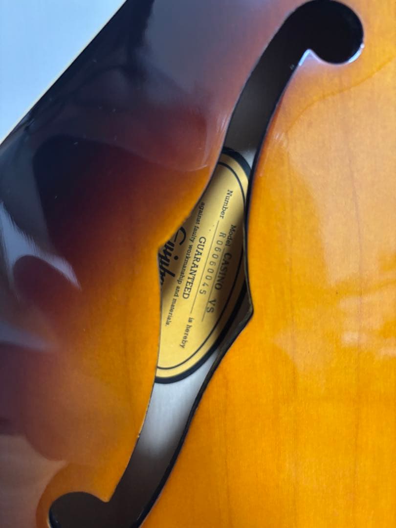 ピアレス製　06年casino ヴィンテージサンバースト　ハードケース付き