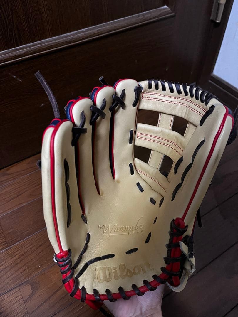 野球グローブ　Wilson ウィルソン　軟式　外野用グラブ　左投げ　サウスポー