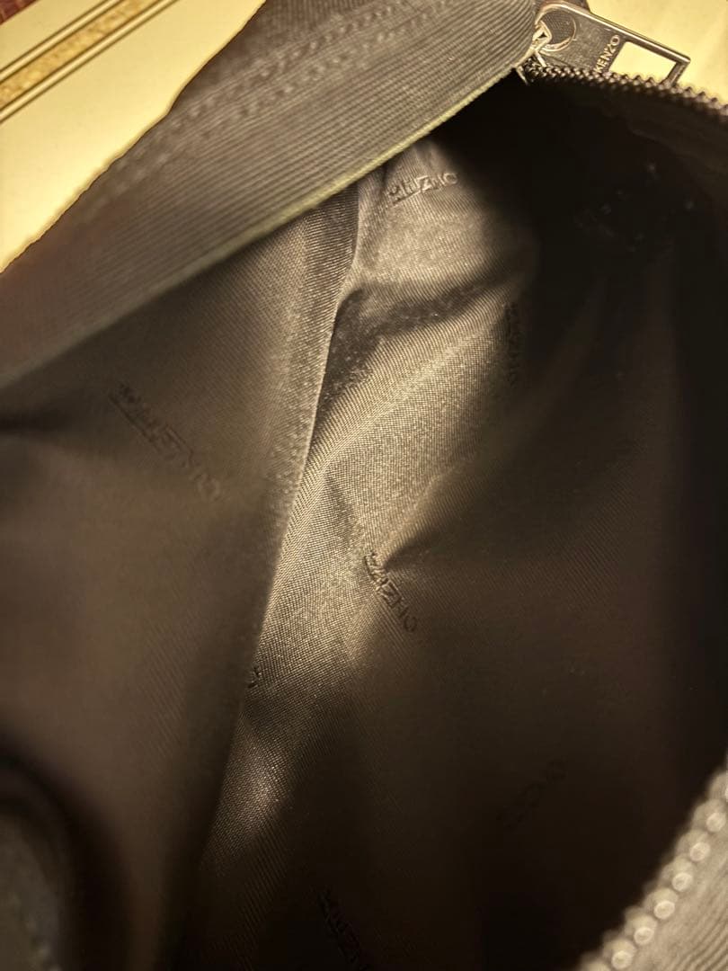 KENZO ブラック ボディバッグ Tiger 限定品