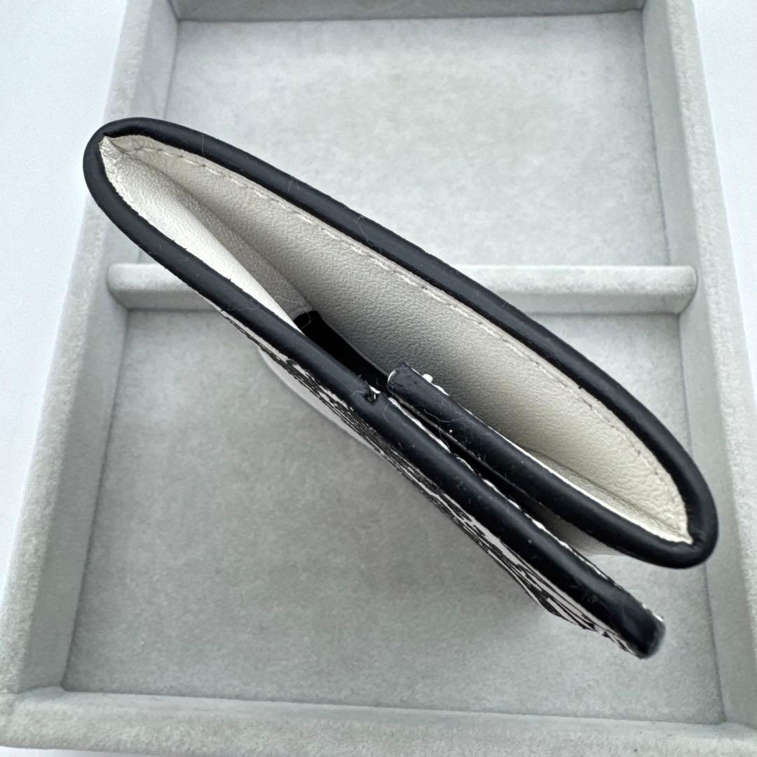 【箱付き】Berluti ケース　ホワイト　ロゴ　レザー　美品