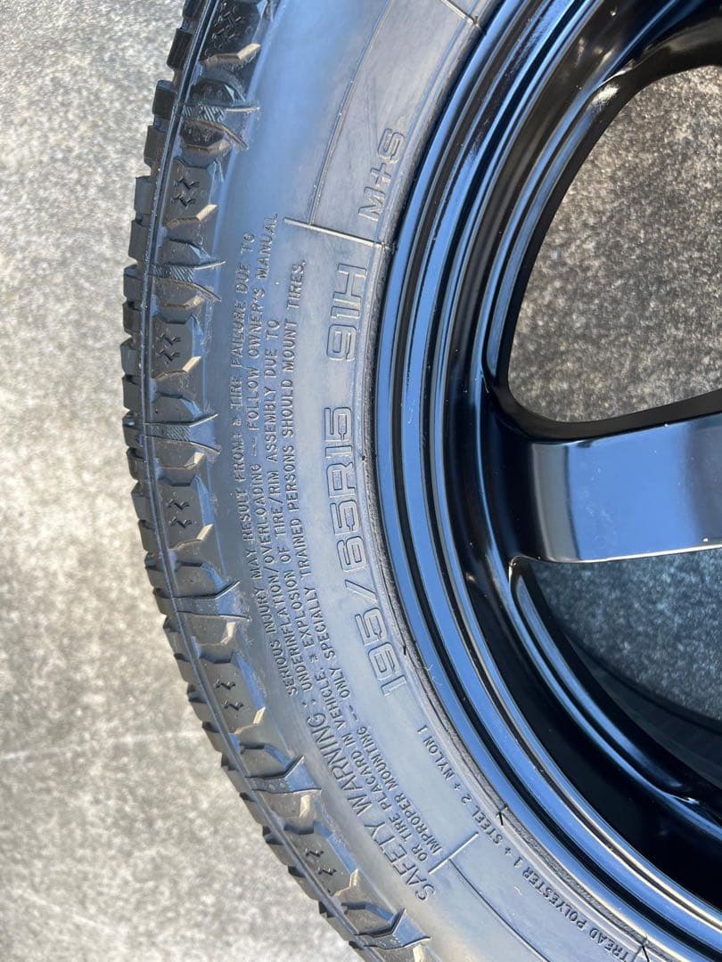 あ*)様 マッドスター ラジアル A/T 195/65R15 タイヤ4本　ホイー