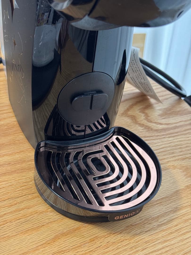 Nescafe Dolce Gusto GENIO S コーヒーメーカー