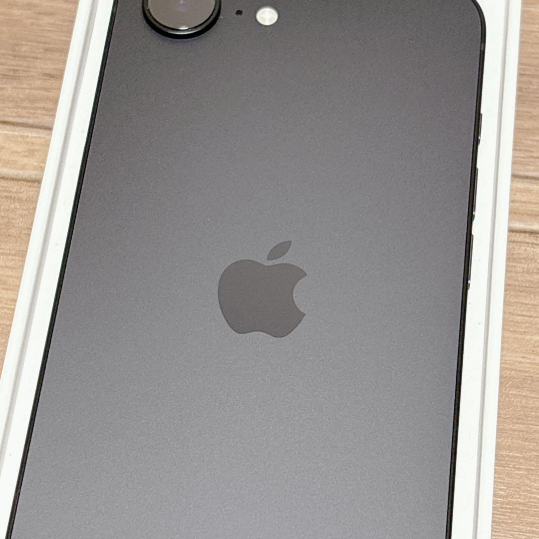 SIMフリー Apple iPhone 16e ブラック フィルム ケース付き