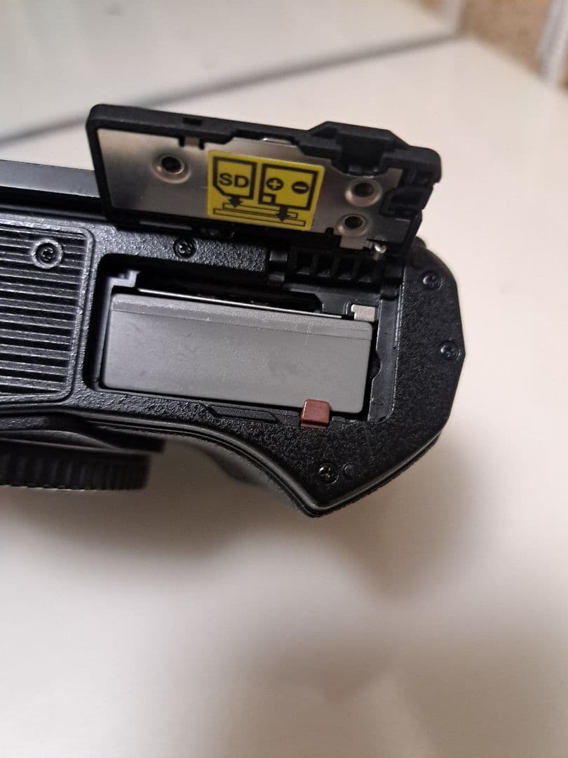 OLYMPUS OM-D E-M10 Mark III カメラボディ【難有り】