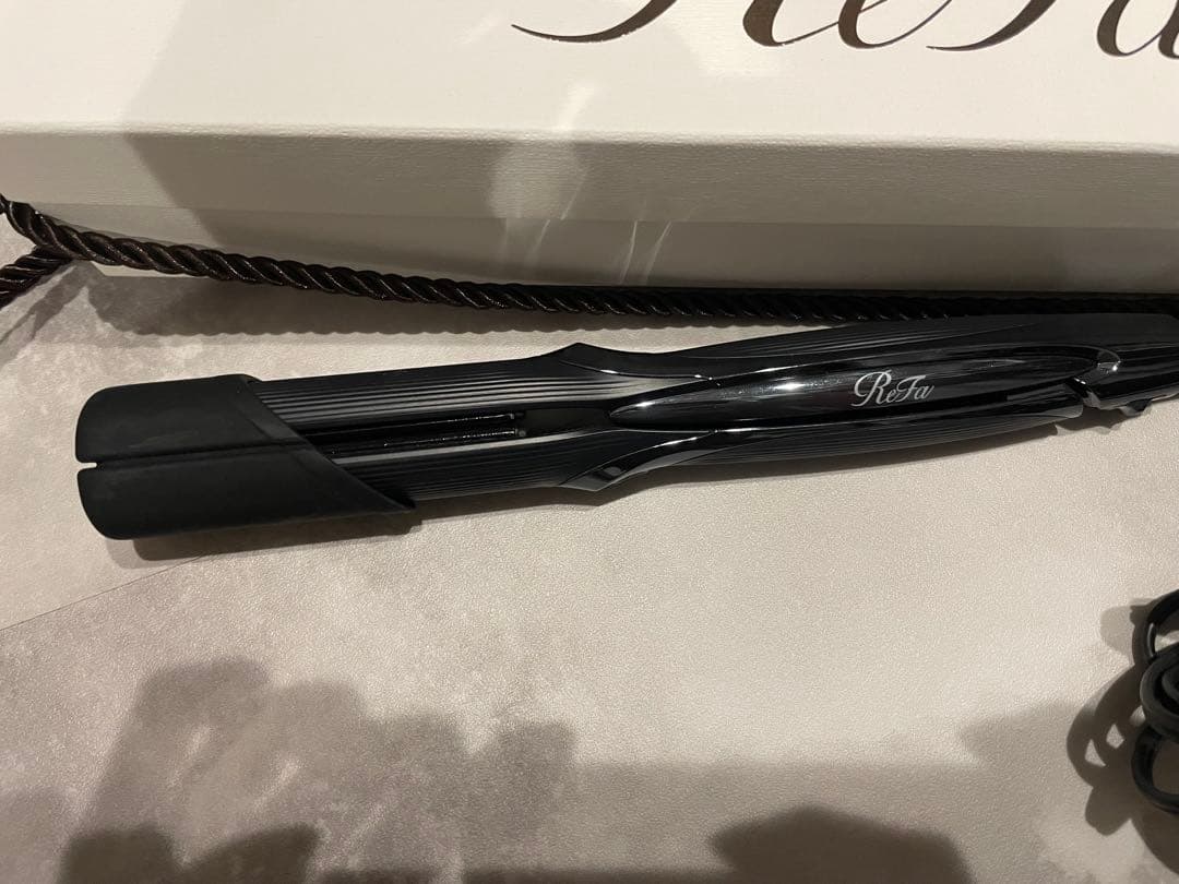 p*o様 リファ　ストレートヘアアイロン