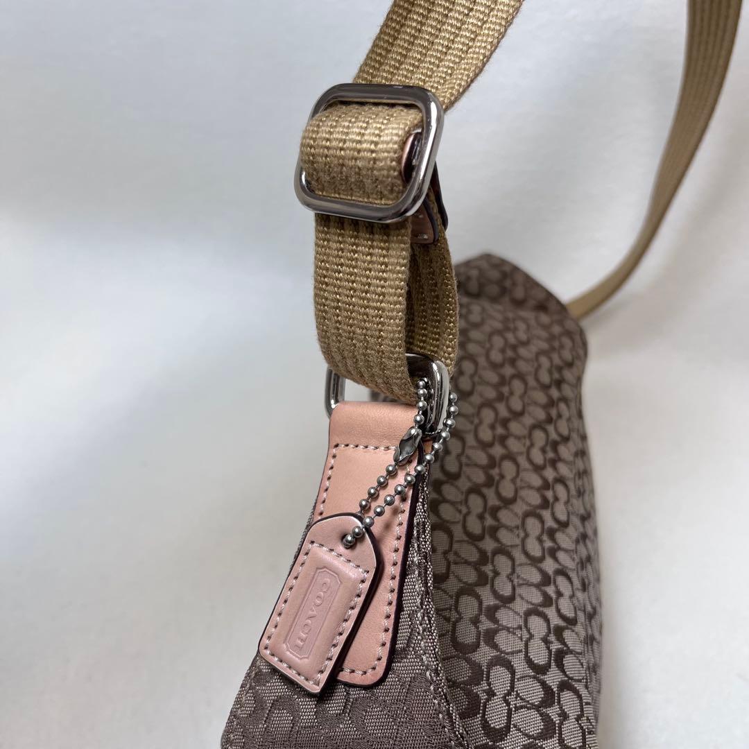 ☆未使用級☆ COACH コーチ シグネチャー ボディバッグ ウエストポーチ