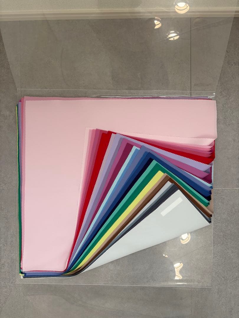 ケース付き、シール付きで便利！パーソナルカラー診断用ドレープ120色など