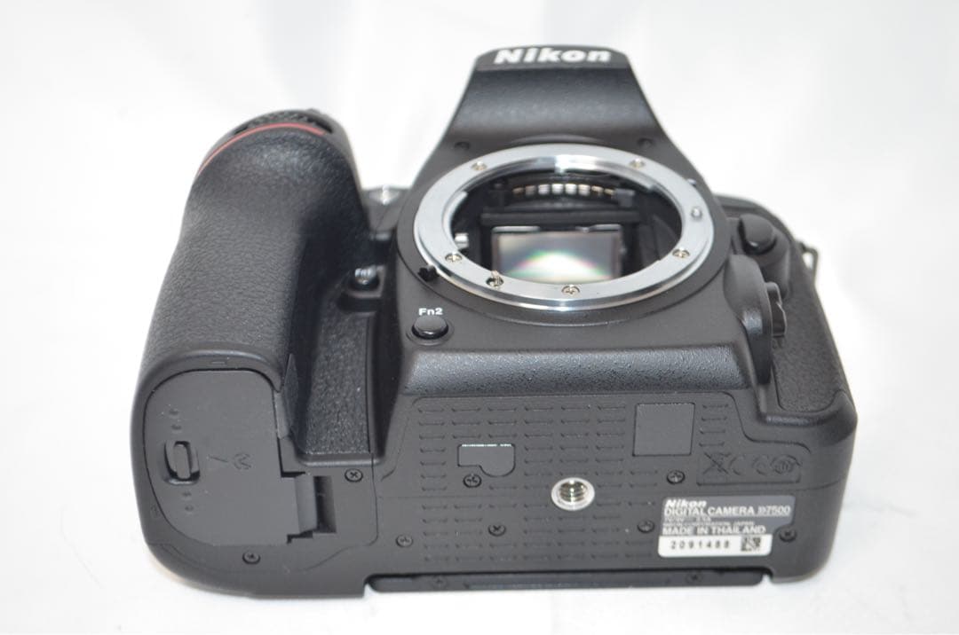 滅多にないシャッター数888回以下 Nikon D7500☆Wi-Fi搭載