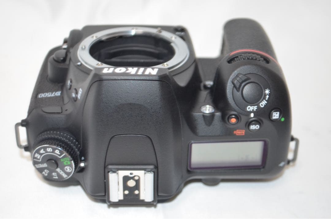 滅多にないシャッター数888回以下 Nikon D7500☆Wi-Fi搭載