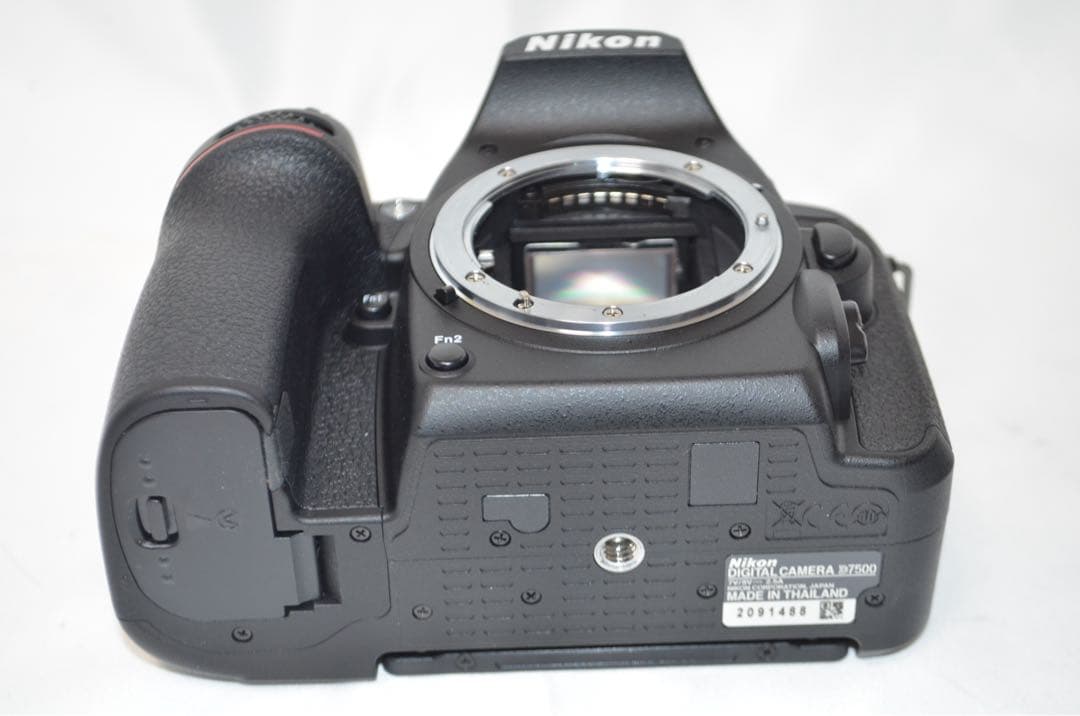 滅多にないシャッター数888回以下 Nikon D7500☆Wi-Fi搭載