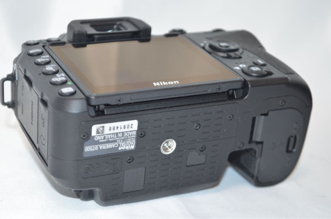滅多にないシャッター数888回以下 Nikon D7500☆Wi-Fi搭載