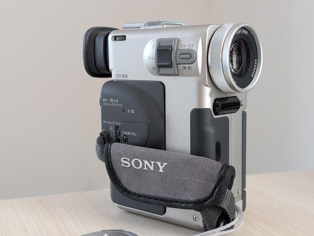 SONY DCR-PC10 MiniDVビデオカメラ 動作品