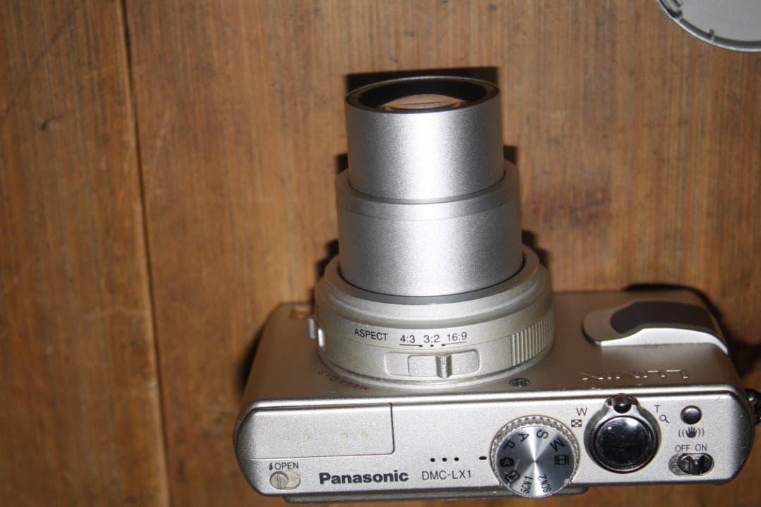 Panasonic デジカメラ DMC-LX1 シルバー　動作　美品