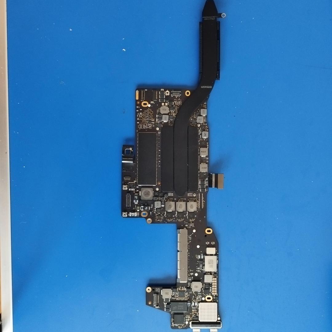 MACBOOK　PRO　13インチ　A1708用の液晶パネル