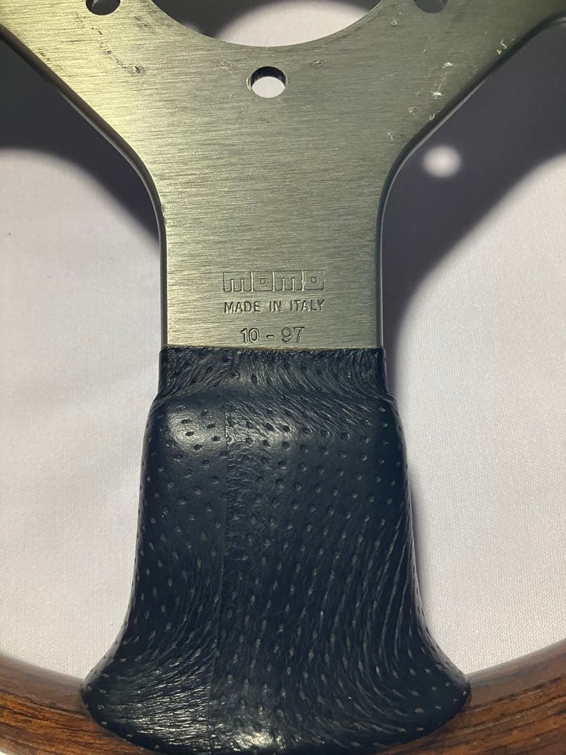 momoウッドレザー ステアリング 3スポーク