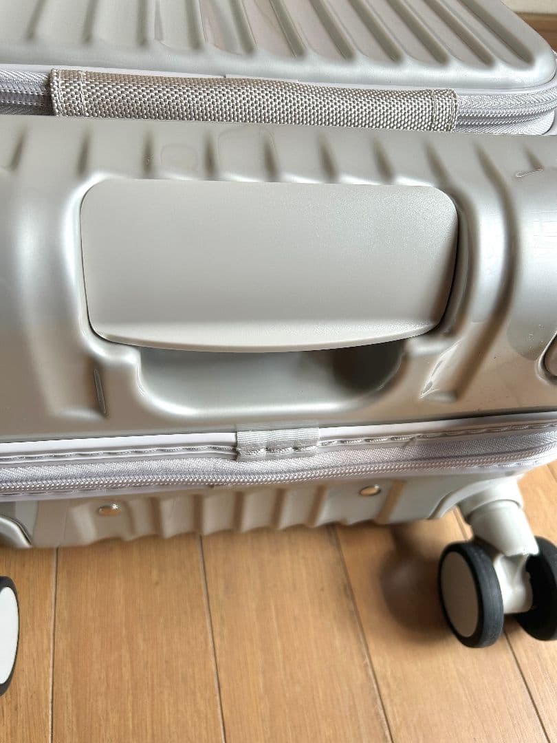 【美品✨️】CARGフロントオープンスーツケース　サテンゴールド 22L