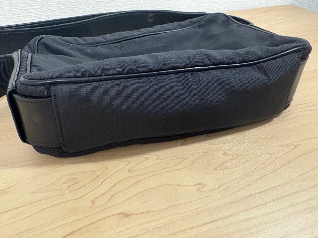 LOEWE ショルダー メッセンジャーバック