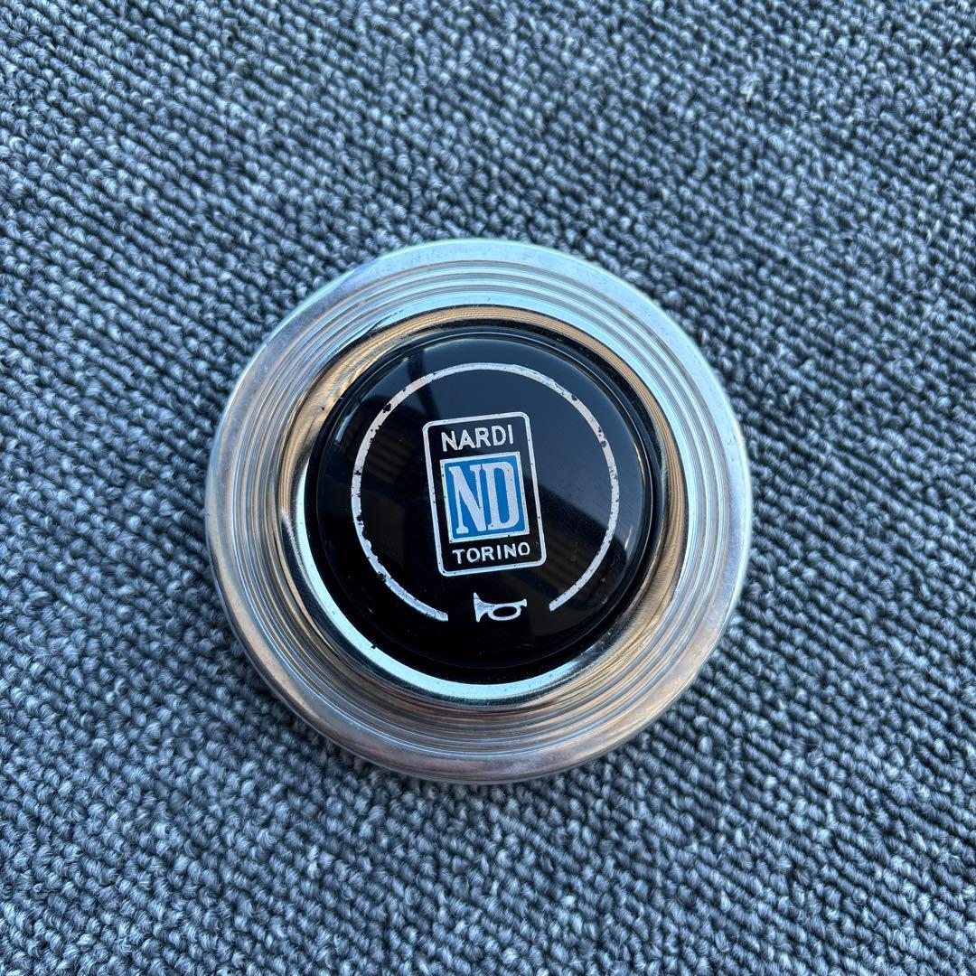 ナルディ　クラシック　3本スポーク　ウッドステアリング