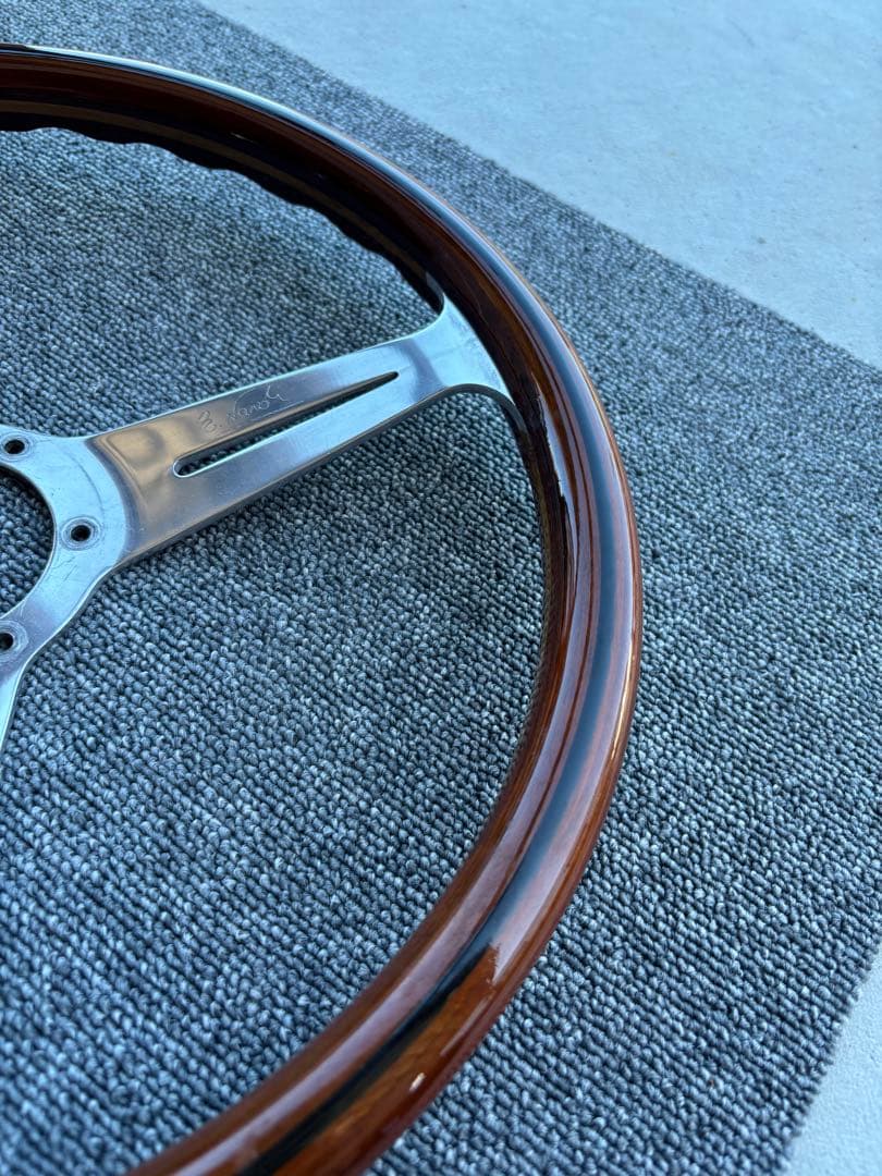 ナルディ　クラシック　3本スポーク　ウッドステアリング