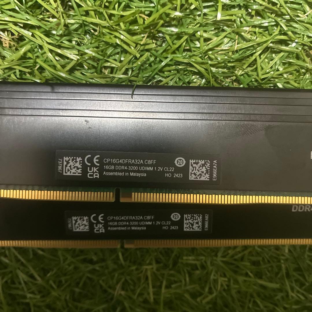 メモリー crucial DDR4 16gb*2 3200MHz