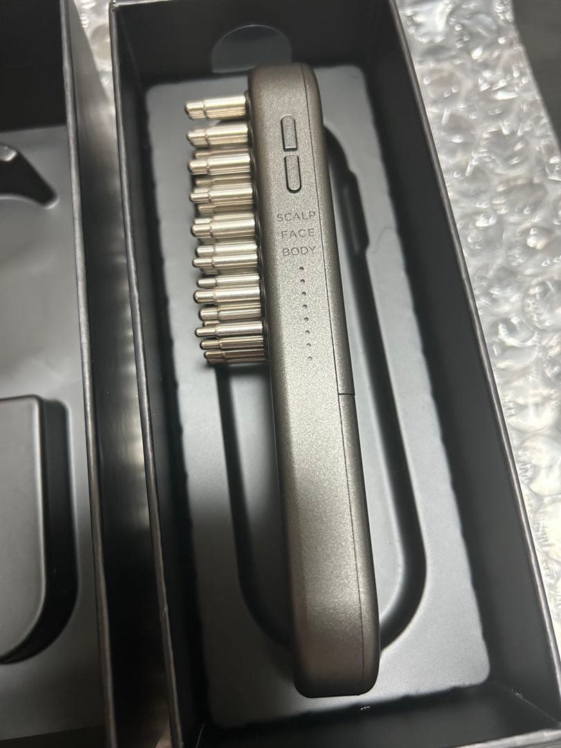 [上位モデル]サロニア EMSリフトブラシ 3Dケア SAL24305BK