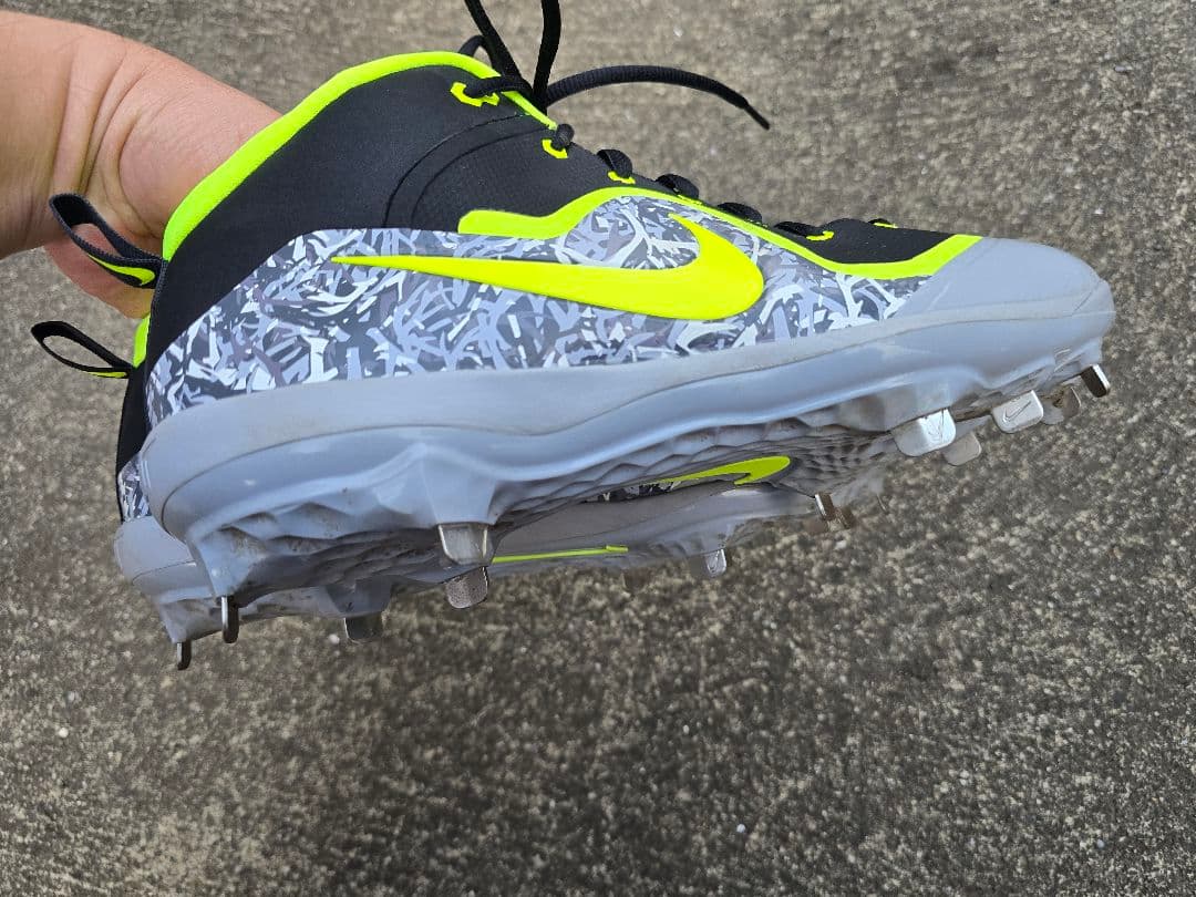 【音速の風雲児】Nike ハイカット 野球スパイク