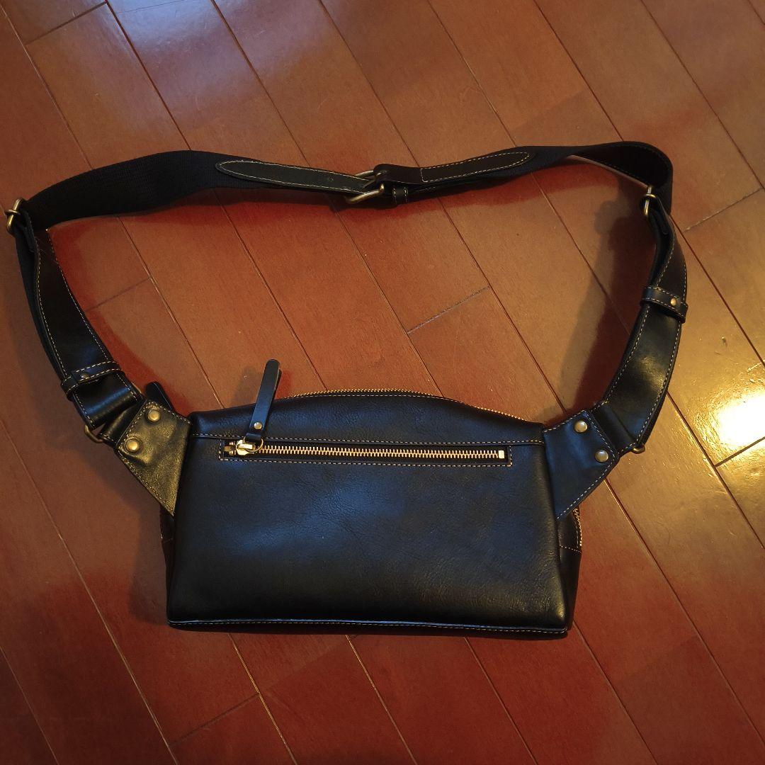 ボディバッグ メンズ 本革 アレンヌ HALEINE　黒　ブラック