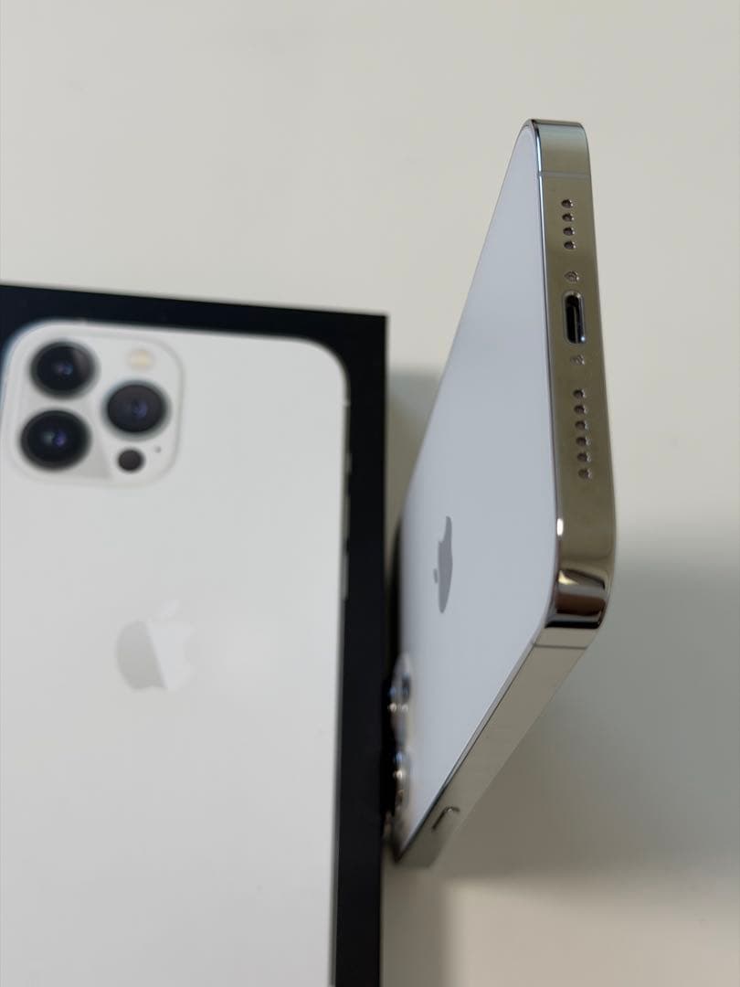 iPhone 13 pro max 256G シルバー　SIMフリー　美品