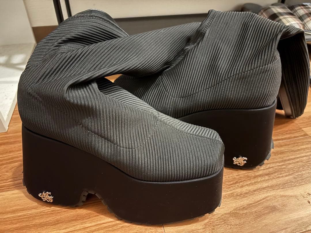 12cm盛れるロングブーツ　ミシェルマカロン