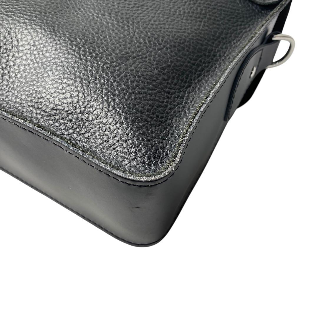 Dr.Martens 11インチ サッチェルバッグ チェーンショルダー